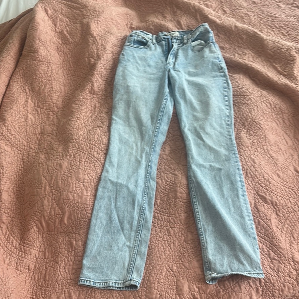 Abercrombie The 90s Slim Straight Ultra High Rise Jeans